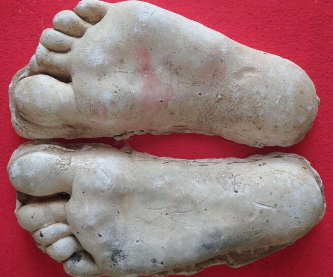 sculpture of feet by Andreas Kargsten, work in progress, 2024
